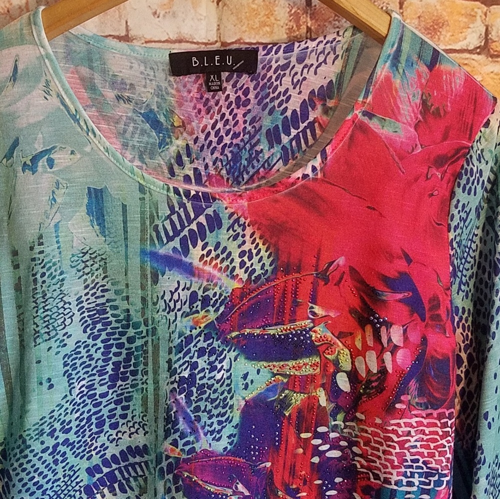 B.L.E.U. beautiful colored asymmetrical shirt - Picture 2 of 7